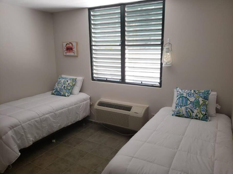 1St Level Unit Steps To Beach- Cold Air Conditioner At Poza Del Mar Luquillo Exteriör bild