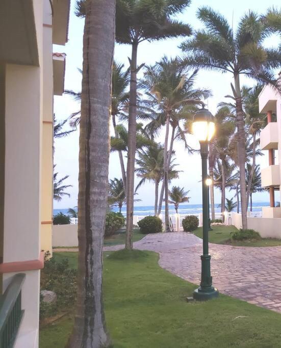 1St Level Unit Steps To Beach- Cold Air Conditioner At Poza Del Mar Luquillo Exteriör bild
